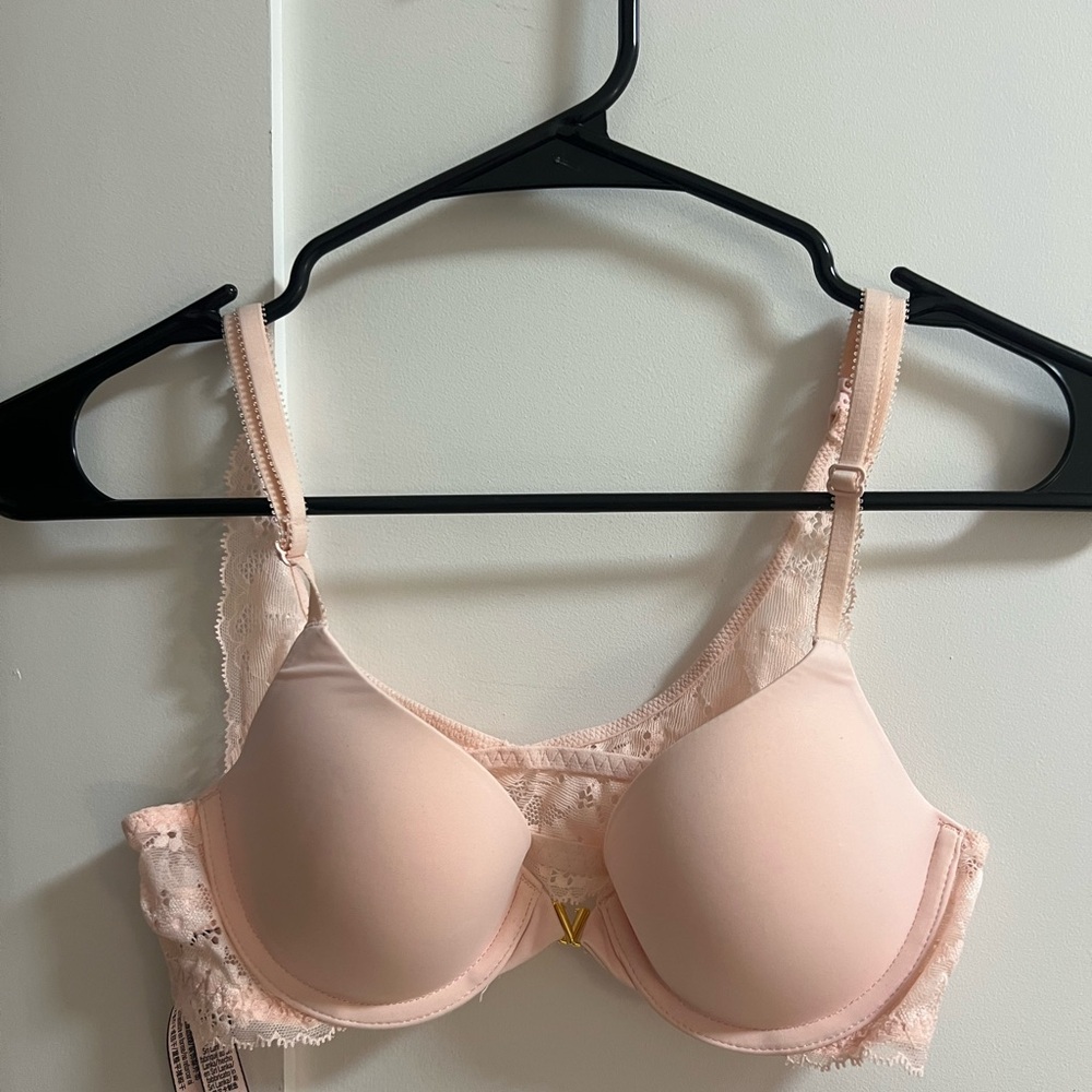 Victoria's Secret Blush Lace Bra